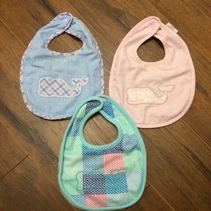 Vineyard Vines Bib Set